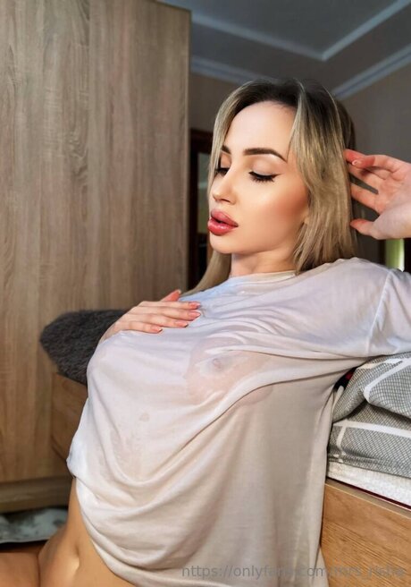 Mrs Risha model porn pictures