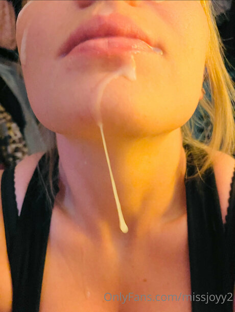 Missjoyy2 star top image