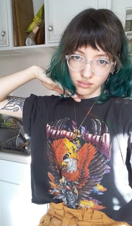 Pleasequietdown model naked pics