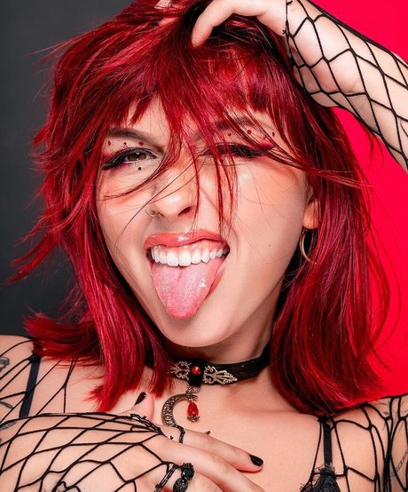 vana nz adult model picture