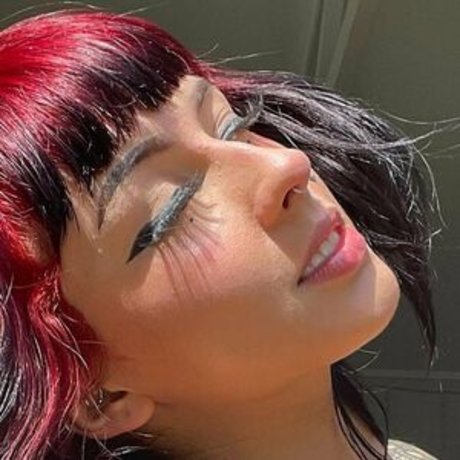 vana nz star hot image