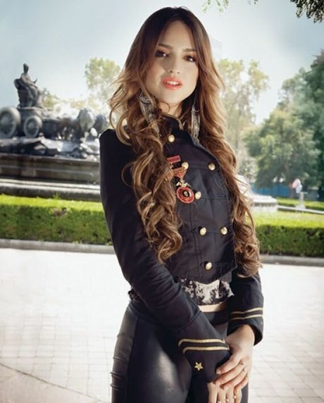 Eiza Gonzalez star sexy pic