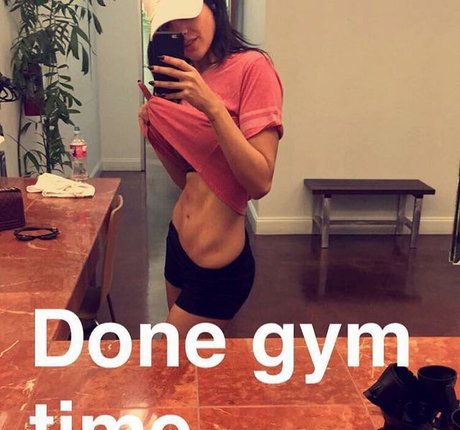 Eiza Gonzalez star hd photos