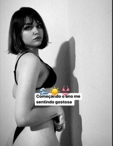 Larissinharp porn actress photo