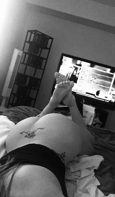 laurenfillsup nude actress pictures