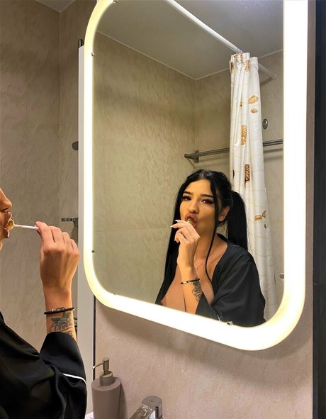 blonde handjob onlyfans sexy pic