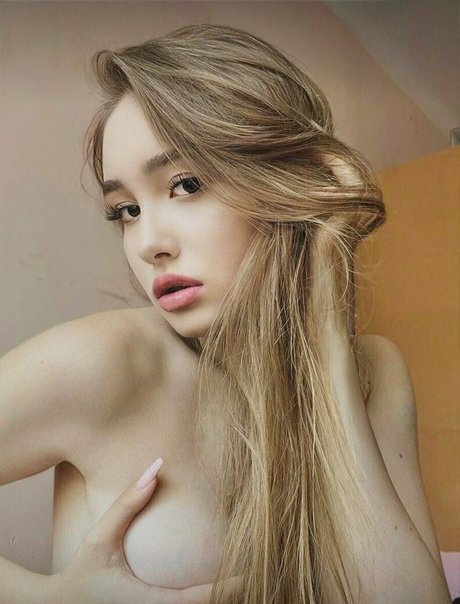 onlykrissty star top img