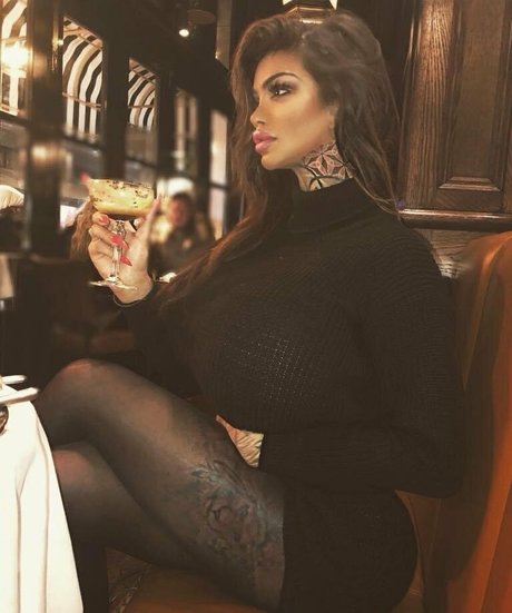 flat chested onlyfans naked pictures