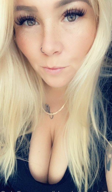 blondebrandy269 star erotic galleries