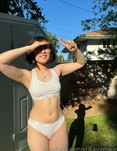 erikasvenusaur actress img