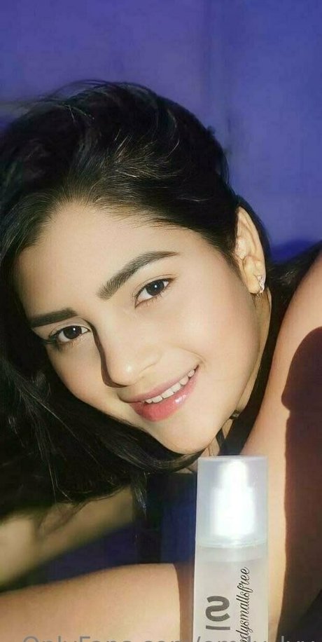 emily lyy model perfect archive