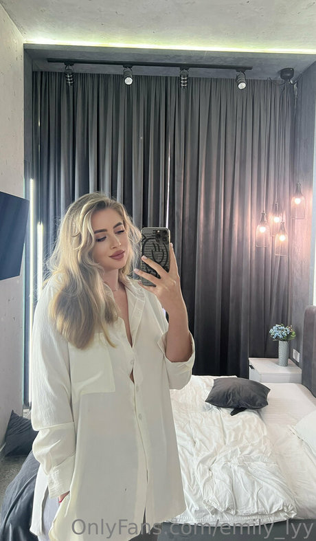 emily lyy model best galleries