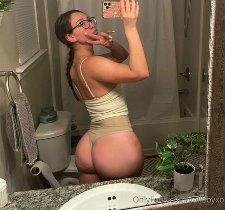 vallbbyxo erotic actress galleries