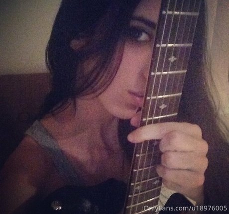 ninakhalifa sexy pornstar pics