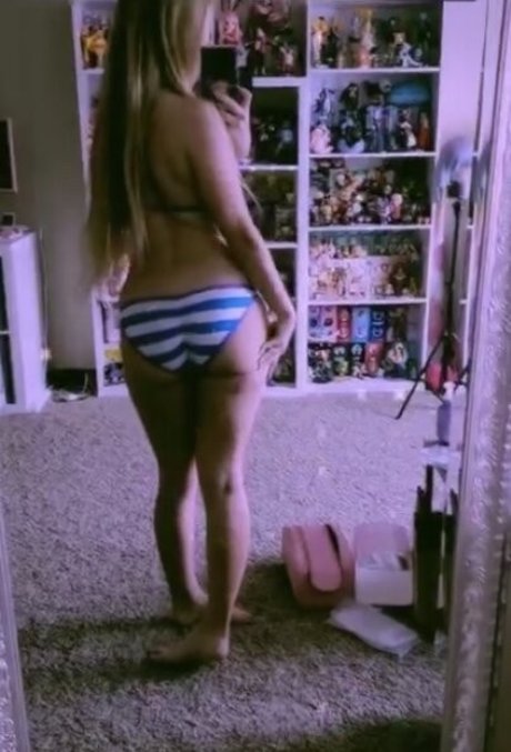 Everyday Harleyquinn model pretty gallery