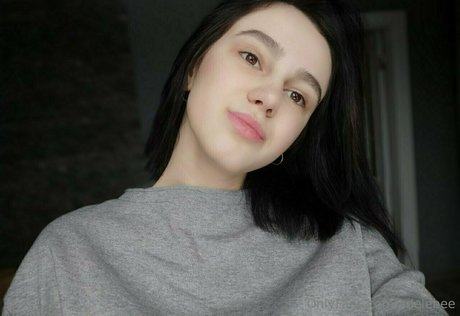 adelebee hd pornstar pics