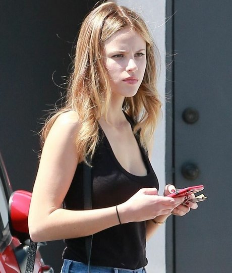 Halston Sage free star pic