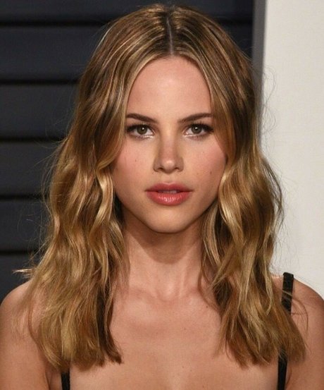 Halston Sage nice model images