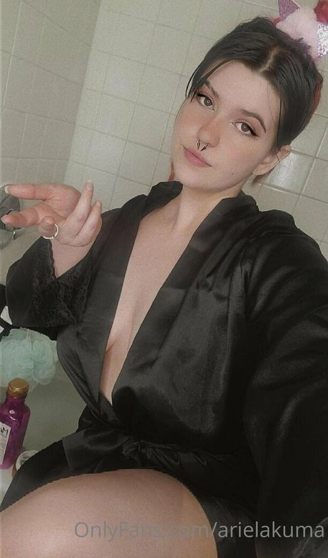 arielakuma beautiful model pic