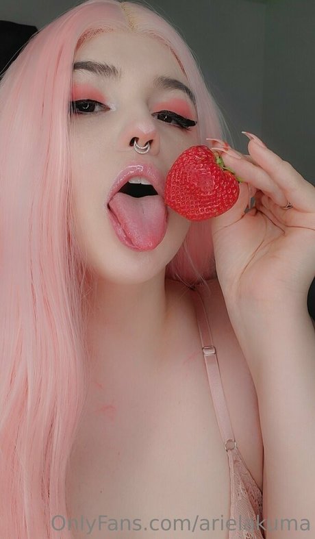 arielakuma erotic actress picture