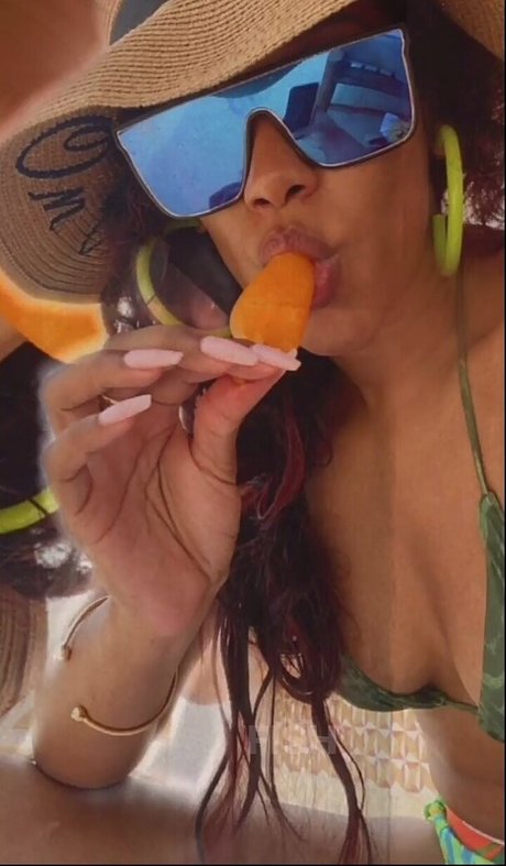 Candice Patton erotic pornstar gallery