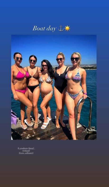 Jessica Davies star nude picture