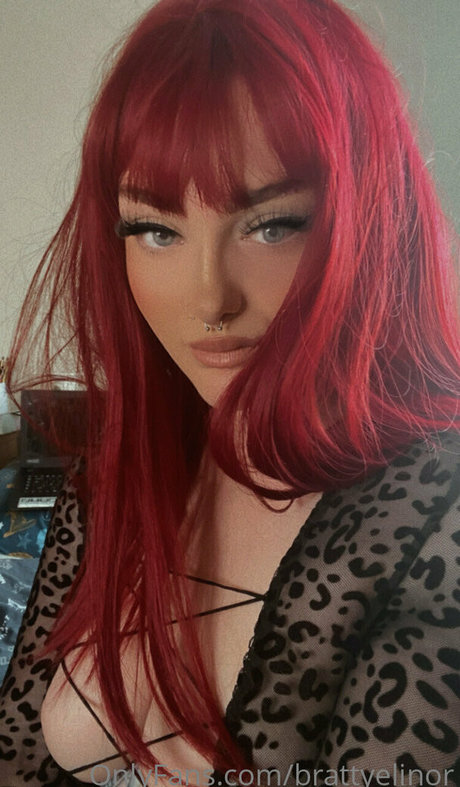 brattyelinor star hot images