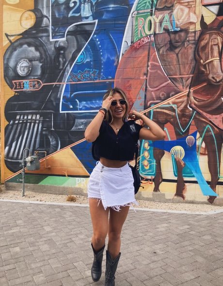 xxninisv pornographic actress pics