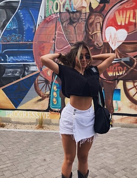 xxninisv pornstar art photo