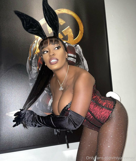 niyahrenee star exclusive pics