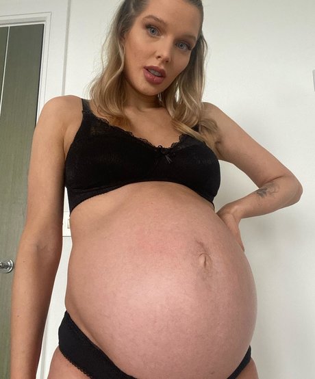 Helen Flanagan pornstar pictures