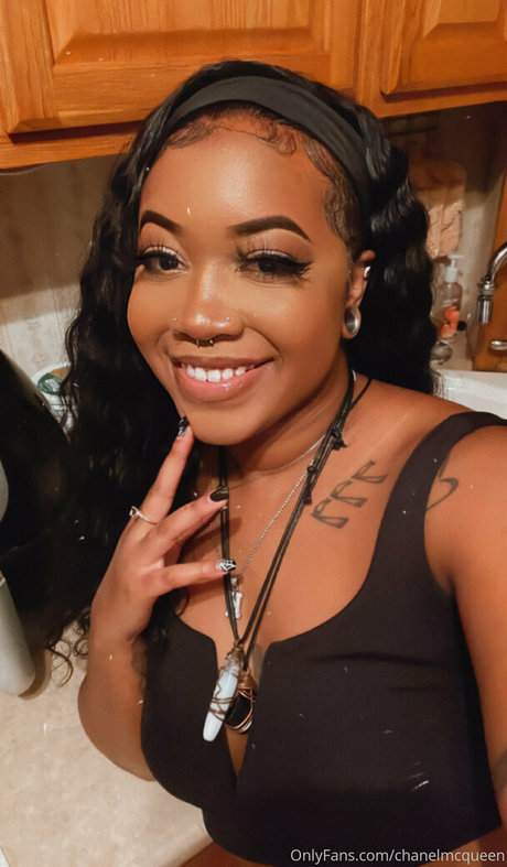 missmcqueenxx model sex archive