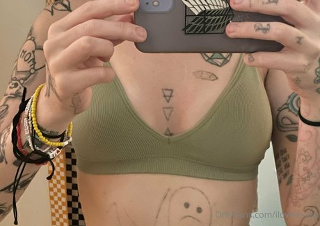 ilovelilsaku model sexy galleries