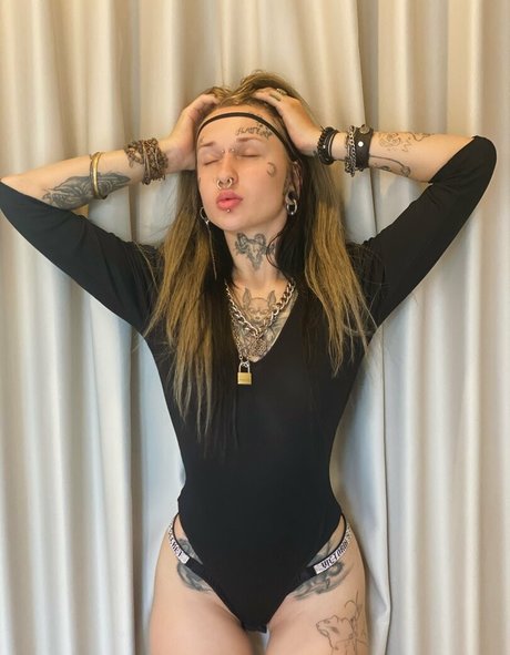 sylvia morris nudes model pic