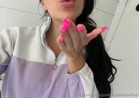 prettyinpinkxoxfree model naked pictures