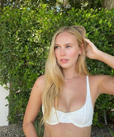 Danika Yarosh star nice images