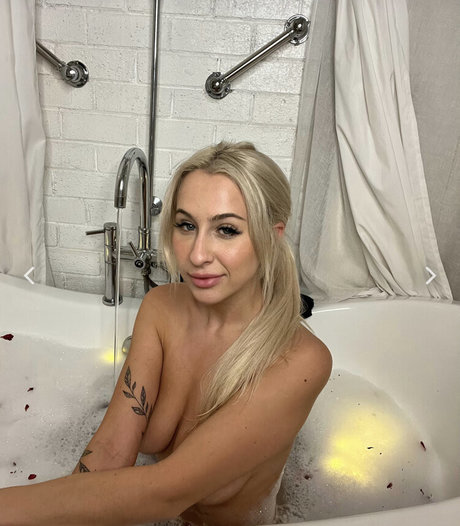 thick ass onlyfans free sexy photos