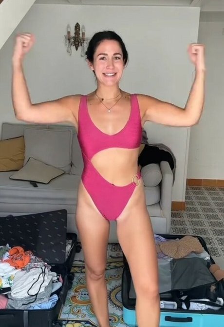 WomenBarstool star nude photo