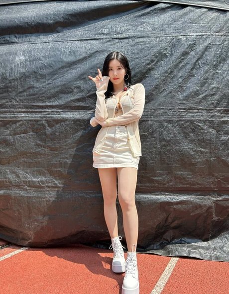 WomenK pop star best galleries