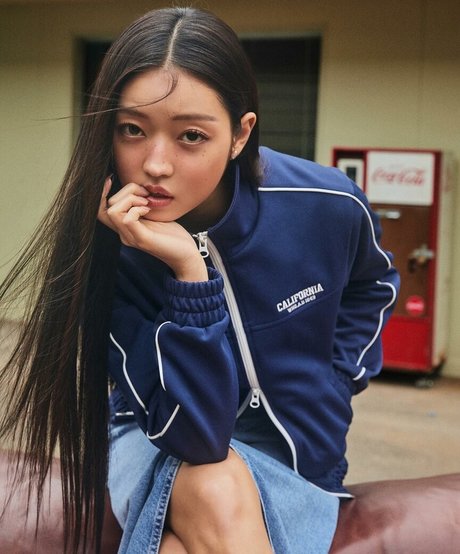 WomenK pop model hot img