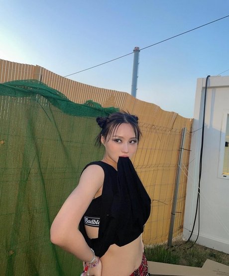 WomenK pop sexy pornstar photo