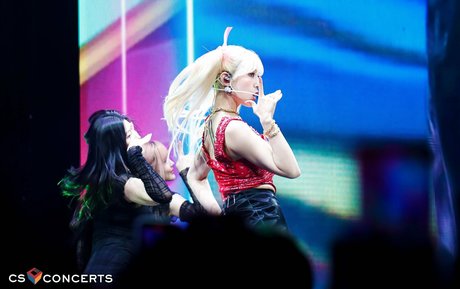 WomenK pop naked pornstar img