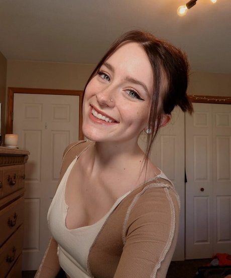 Audra Miller naked model pics