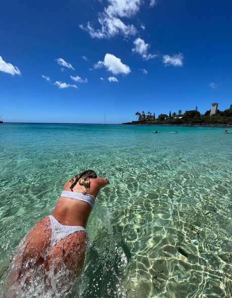 Karina Irby star sexy img