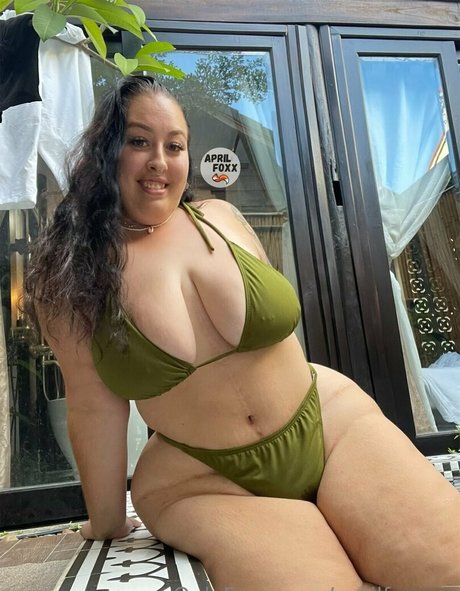 aprilfoxxxx adult model pic