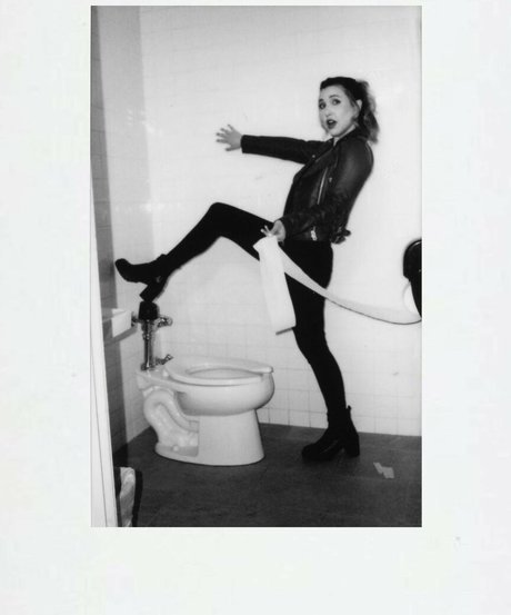 Taylor Tomlinson pornstar naked picture