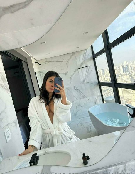 Catherine Migliorini model hot img