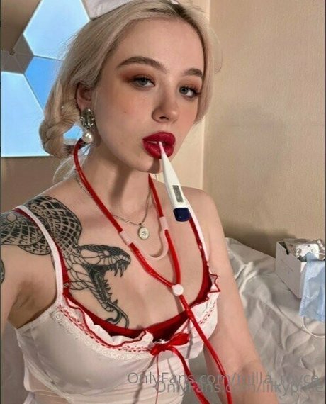 milla snake model hot photo