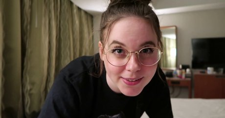 SarahKey beautiful model image