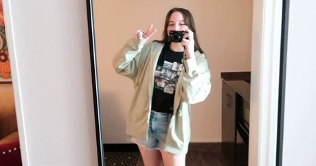 SarahKey nude actress galleries